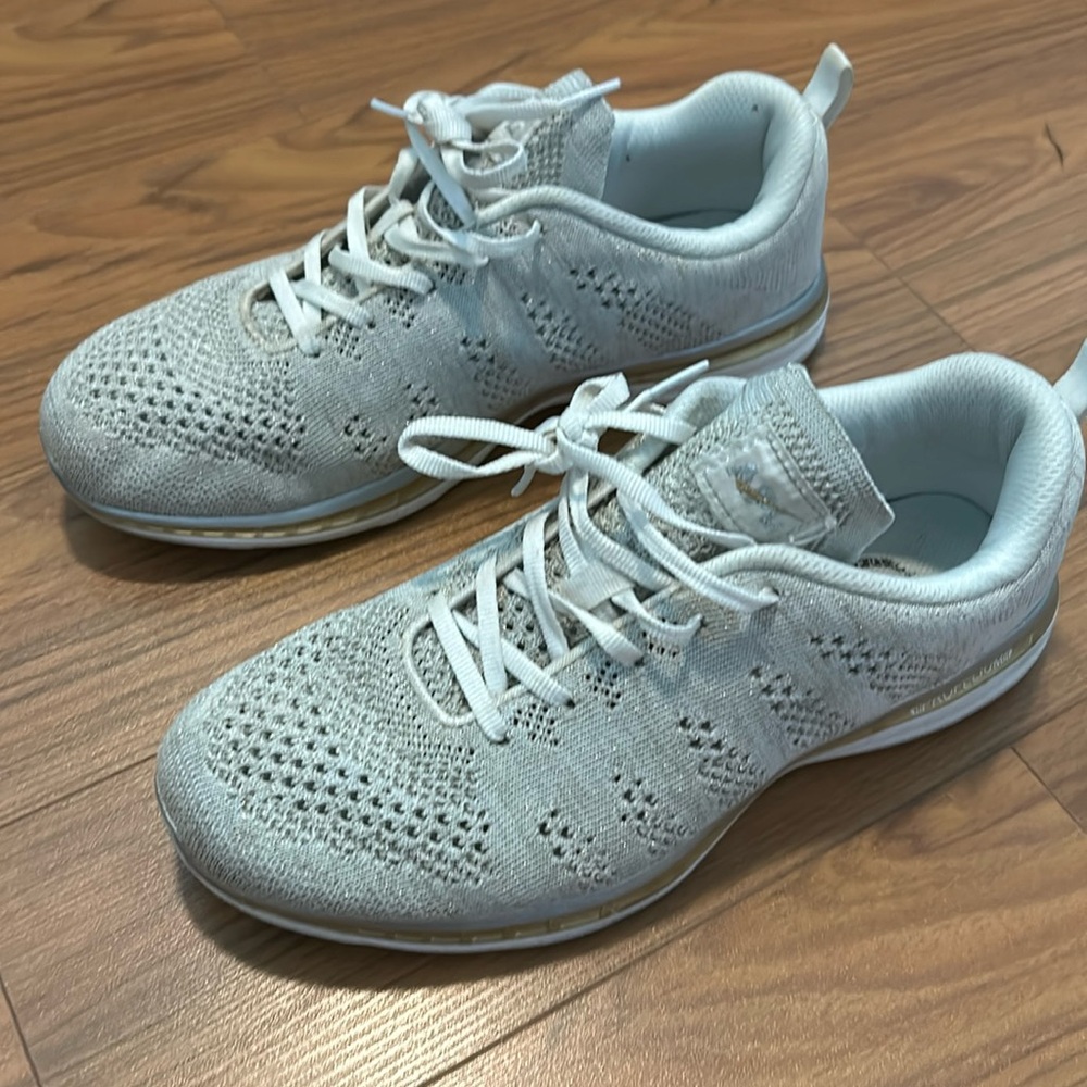 APL Shoes
